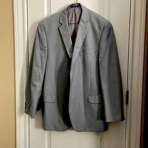 Light grey sport coat apt. 9 46R.